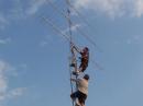 K3DD and N3JDR demonstrate agility 
while installing the 432 and 222 antennas