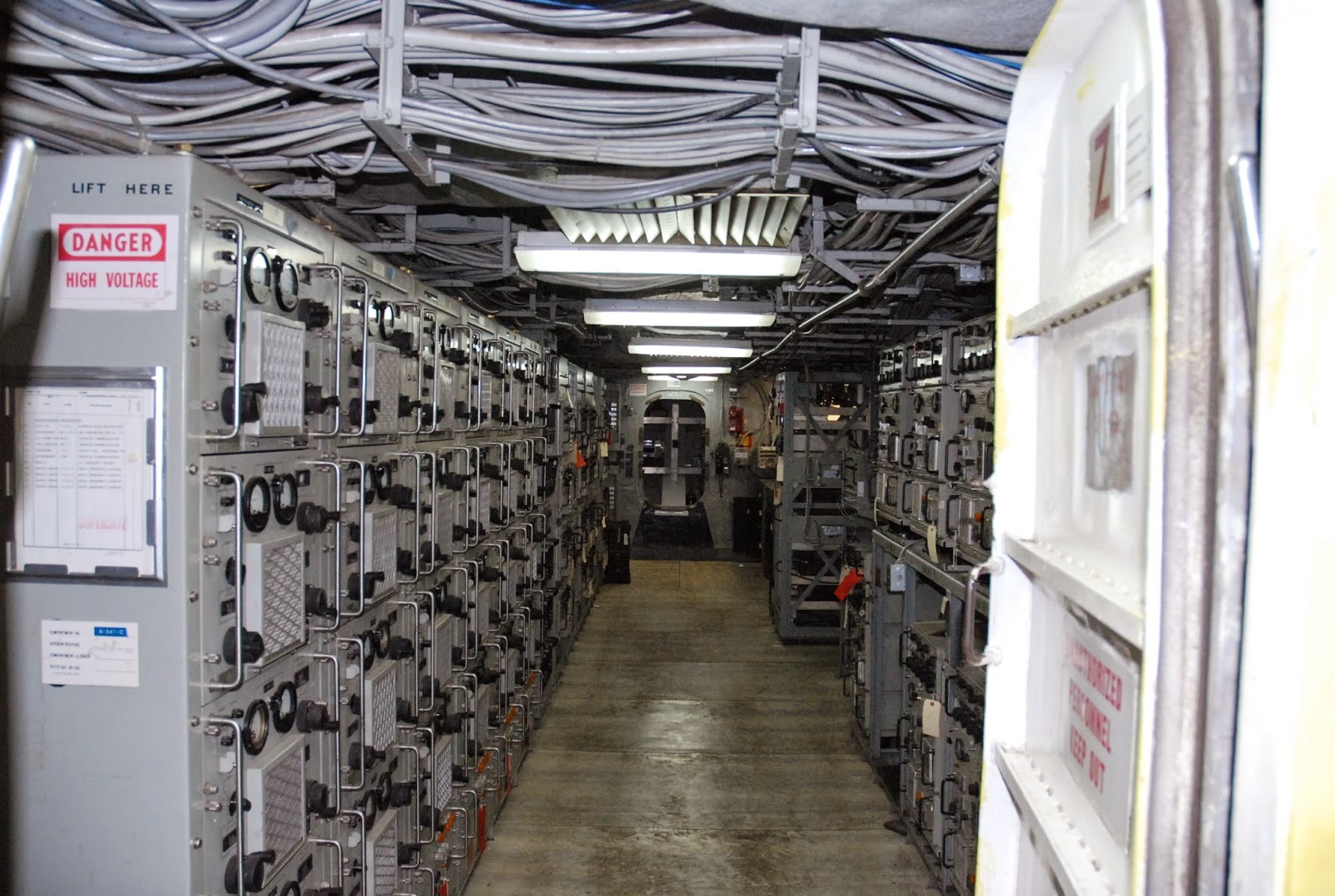 “Gray Radio Gang” Reactivates Vintage Battleship Iowa HF Transmitter